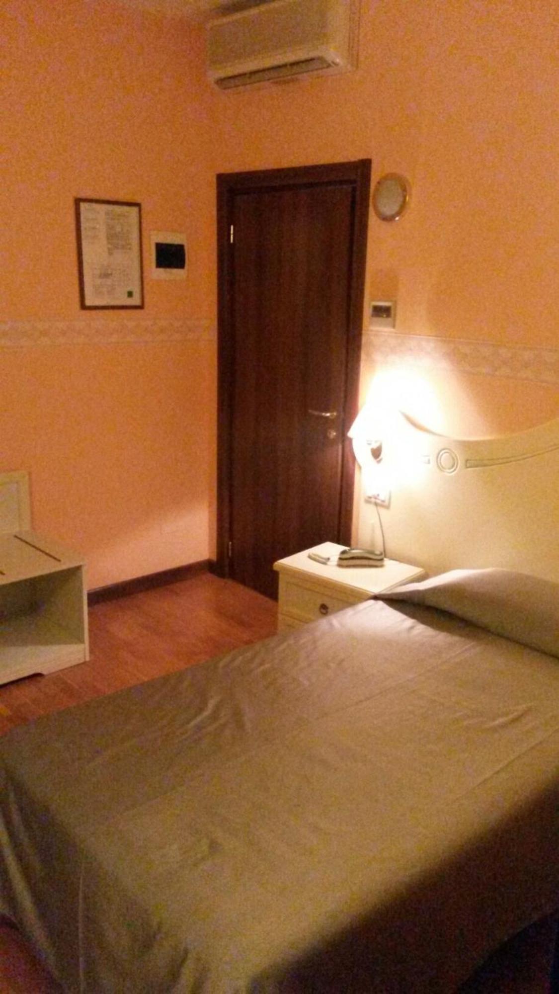Albergo Ristorante Flora Vittorio Veneto Chambre photo