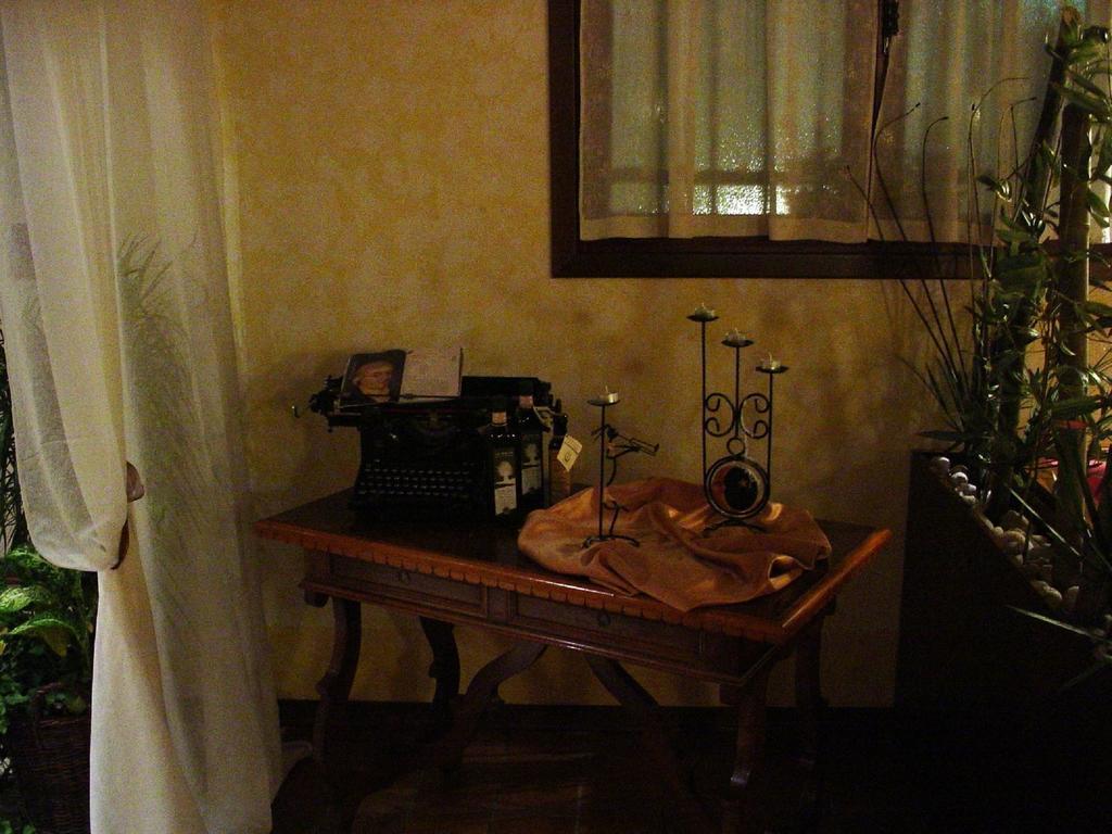 Albergo Ristorante Flora Vittorio Veneto Extérieur photo