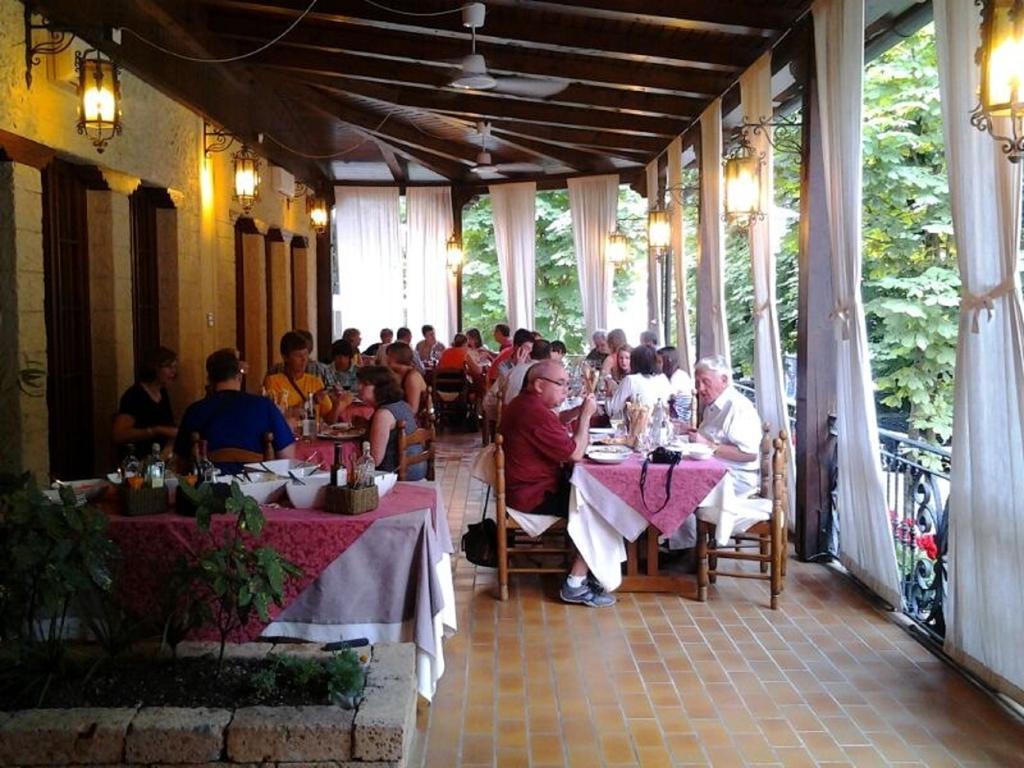 Albergo Ristorante Flora Vittorio Veneto Extérieur photo